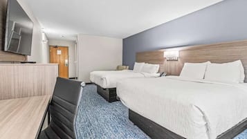 1 dormitorio, escritorio, tabla de planchar con plancha y wifi