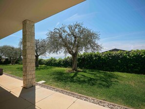 Property grounds - Ferienvilla 'Madabà' mit Blick aufs Wasser by Interhome (Bardolino)