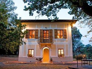 Esterni