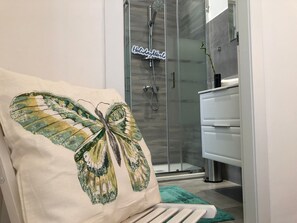 Bathroom - für 8 Personen ca. 100 m² in Turin, Piemont (Provinz Turin) by Interhome (Torino)