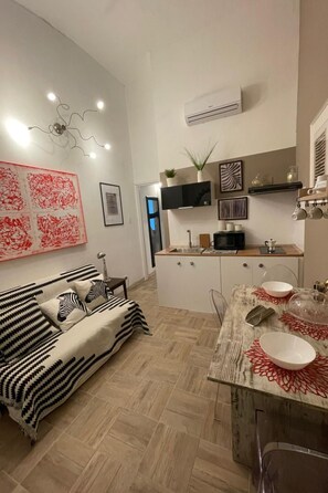 TV - Massena Straße by Interhome (Torino)