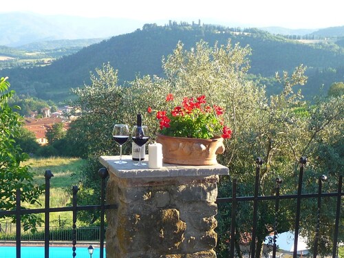 Fichtenhaus mit Schwimmbad zwischen Florenz und by Interhome