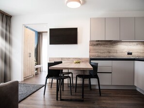 Dining - Alpenchalet Schmied by Interhome (La Villa/Stern)