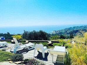Terrace/patio - Bella Vista Poggi 180 Grad Fantastischer Meerblick by Interhome (Poggi)