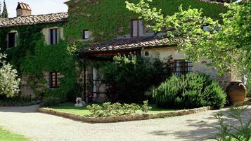 Enceinte de lâhĂ©bergement