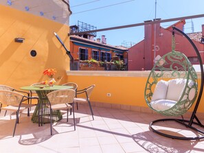 Outdoor dining - Casa dell'Aviatore große Gartenterrasse by Interhome (Venice)
