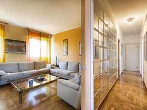 TV, DVD player - Wohnung in Quarto Cagnino mit Terrasse by Interhome (Milan)