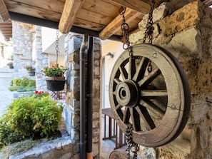 Exterior detail - 'Casa Rita 2 by Interhome (Limone sul Garda)