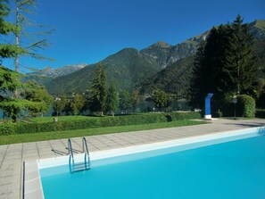 Pool - Wohnung mit Balkon mit Seeblick by Interhome (Bezzecca)