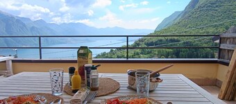 Le Terrazze - Drei-Zimmer-Wohnung mit Terrasse by Interhome