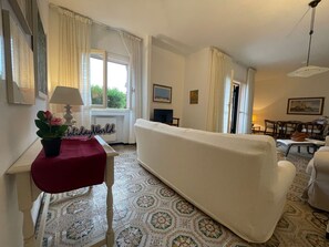 TV - Haus Quadrifoglio von Holiday World by Interhome (Arenzano)