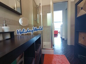 Bathroom - Casa Elena bei Holiday World by Interhome (Cogoleto)
