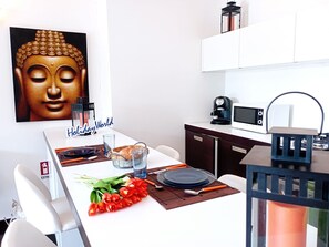 Dining - Casa Elena bei Holiday World by Interhome (Cogoleto)