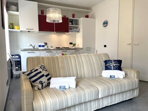 TV - Gaia Home by Holiday World by Interhome (Loano)