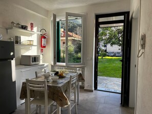 Dining - Casa Giorgia bei Holiday World by Interhome (Toirano)