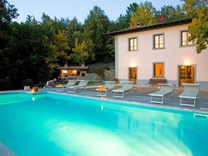Pool - Villa Pruneto mit Pool in den Hügeln der Toskana by Interhome (Poppi)