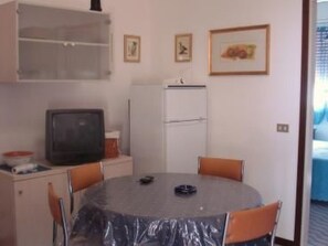Dining - Wohnung 'Mare Blu 3' in Strandnähe by Interhome (Fano)