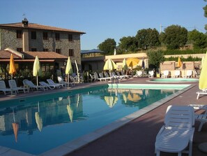 Pool - Pieve pomaia Trilo6 flach by Interhome (Castellina Marittima)
