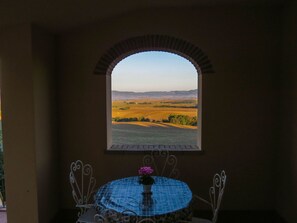 Dining - Pieve pomaia Trilo6 flach by Interhome (Castellina Marittima)