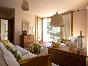 Living area - "Villa Aria" mit Gemeinschaftspool by Interhome (Volterra)
