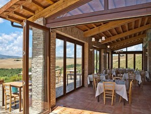 Outdoor dining - "Villa I Spazio" mit Pool by Interhome (Volterra)