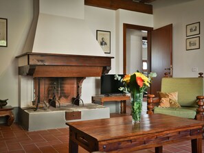 Fireplace - in Reggello mit privatem Patio by Interhome (Reggello)