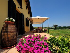 Outdoor dining - il Caratello by Interhome (Castelfalfi)