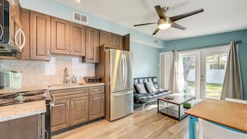 House (1 Bedroom) | Interior