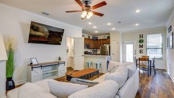 Apartment (3 Bedrooms) | Front of property