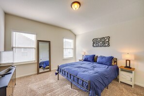 Interior - Shop, Dine & Explore: San Antonio Family Retreat! (San Antonio)