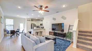 Apartemen (3 Bedrooms) | Bagian depan properti