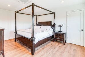 Interior - 1 Mi to Kentucky Bourbon Trail! Louisville Condo (Louisville)