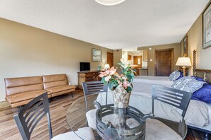 Apartment (0 Bedroom) | Interior - 10 Mi to Purgatory Resort! Glacier Club Studio (Durango)