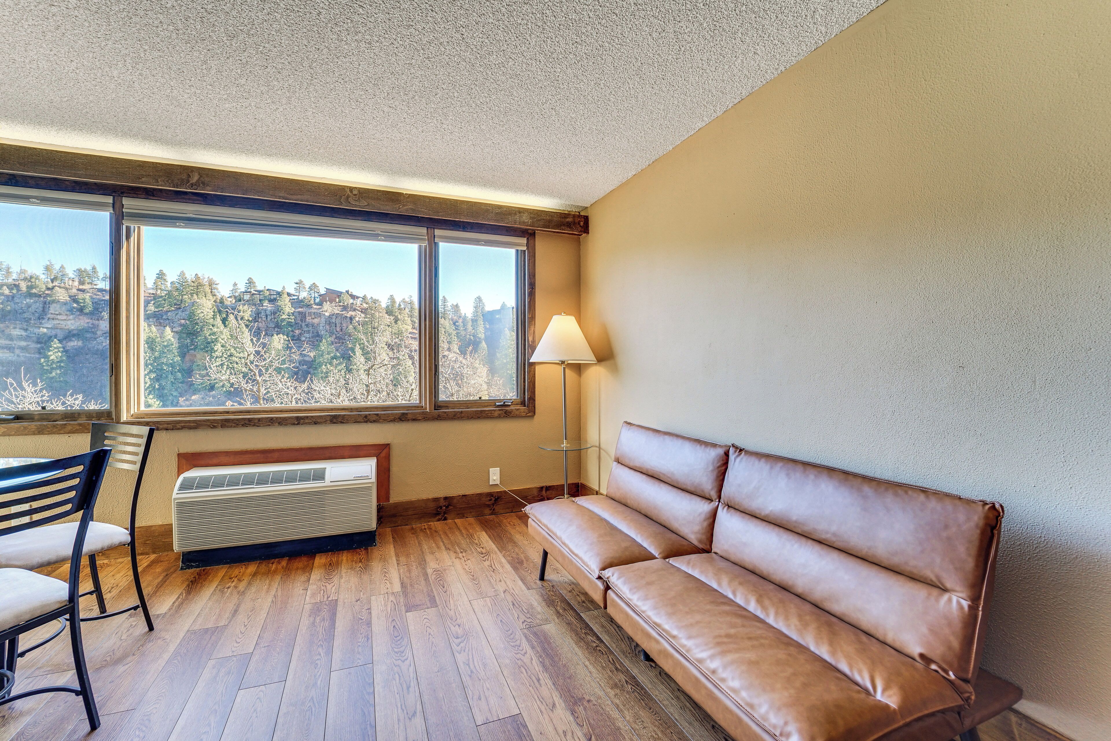 Apartment (0 Bedroom) | Interior