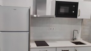 Deluxe Apartment, Balcony, City View | Private kitchen - Moderno apartamento familiar con terraza (Conil de la Frontera)