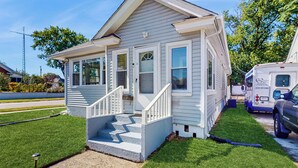 House (4 Bedrooms) | Interior - Group-friendly Michigan City Home Near Beach! (Michigan City)
