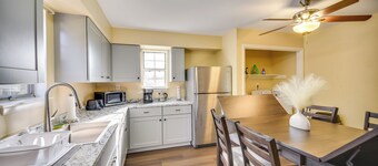 < 1 Mi to Beach! Quaint Norfolk Duplex w/ Yard