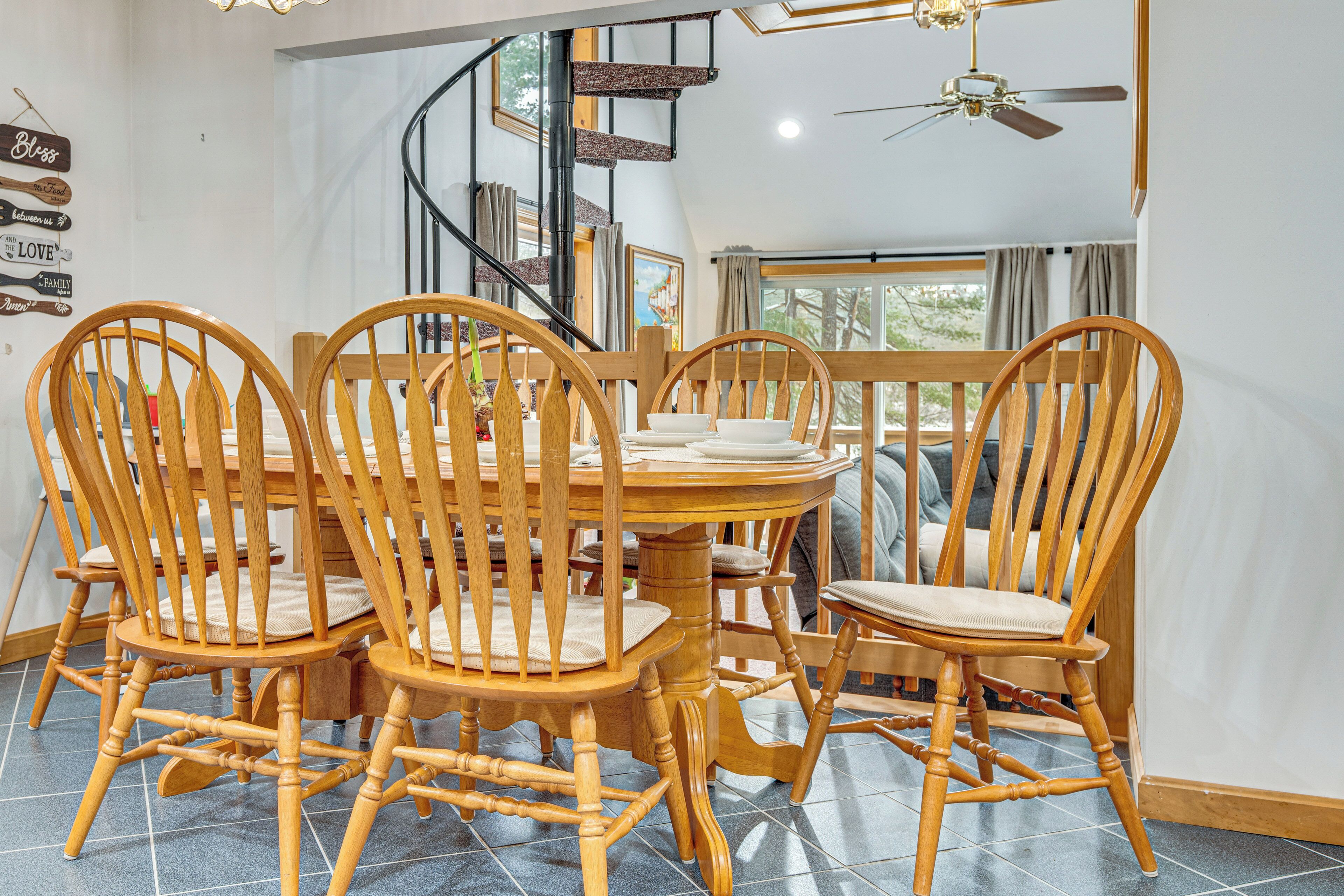 House (4 Bedrooms) | Interior