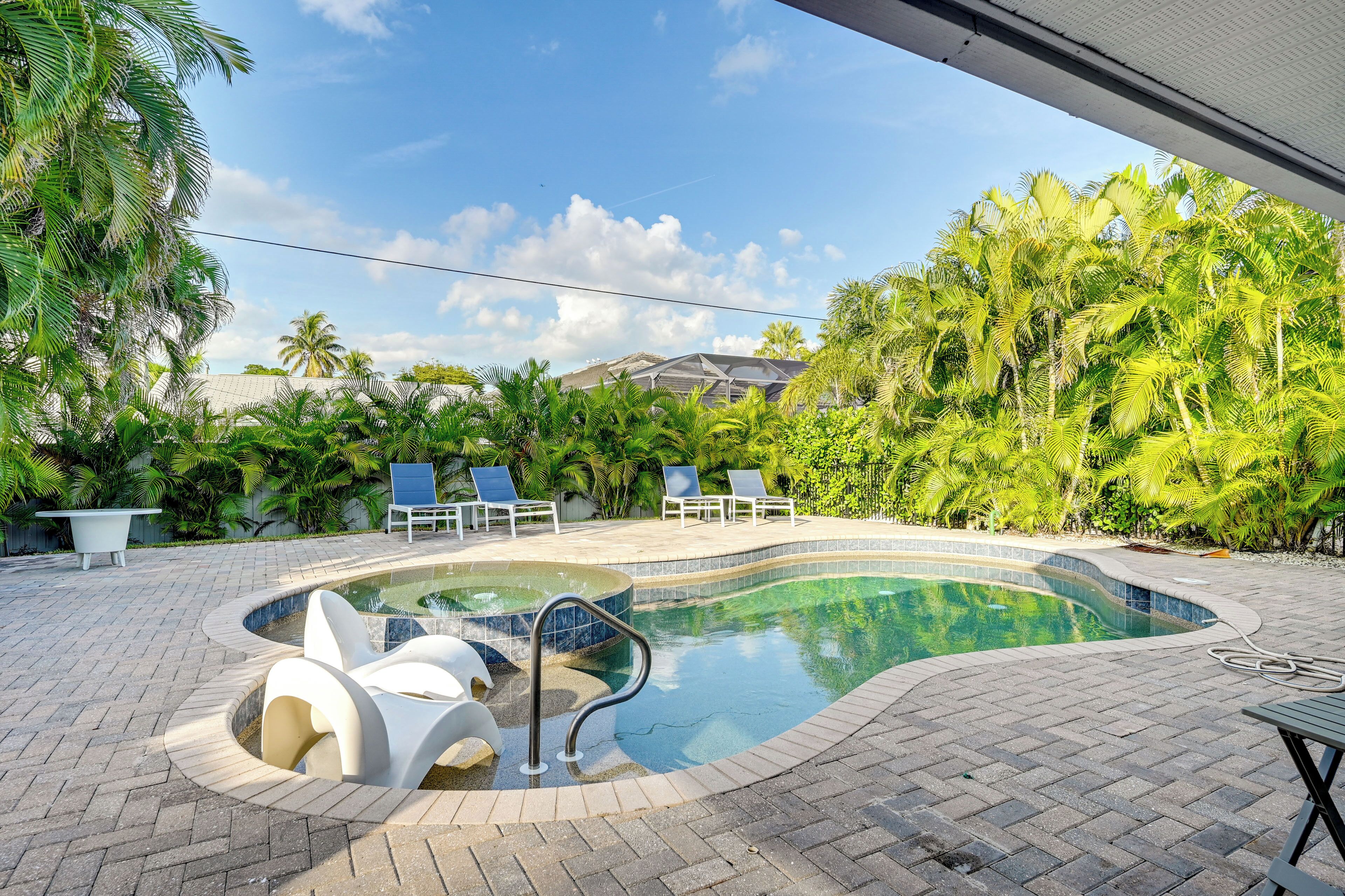 House (3 Bedrooms) | Front of property