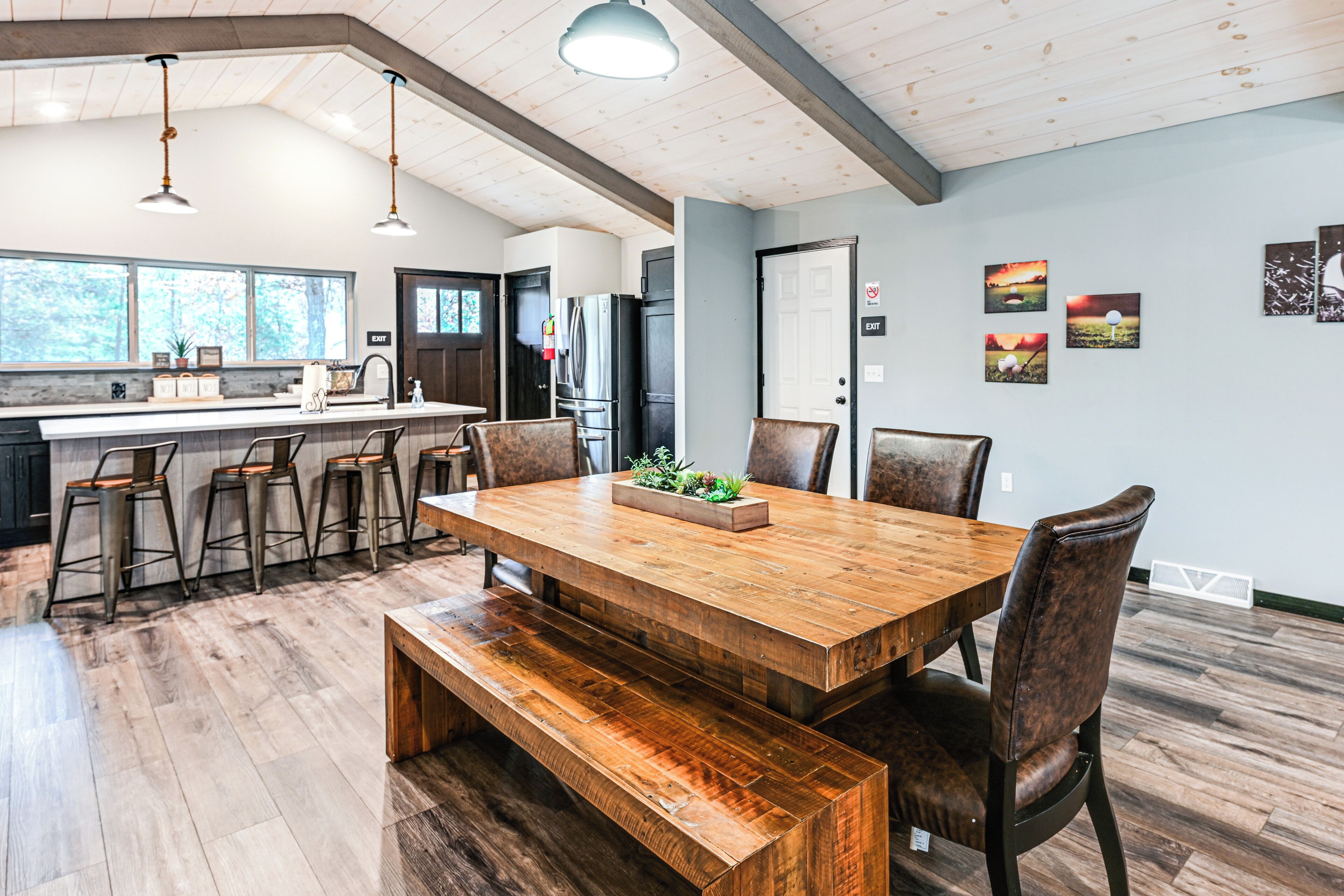 House (4 Bedrooms) | Interior