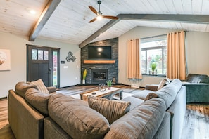 Rumah (4 Bedrooms) | Interior