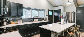 3 Mi to Sand Valley: Golf Retreat By the Beach!