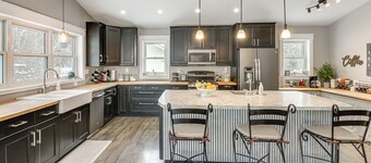 Group Retreat Near Spirit Mtn & Duluth Lakefront!