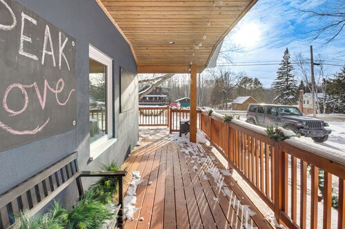 Group Retreat Near Spirit Mtn & Duluth Lakefront!