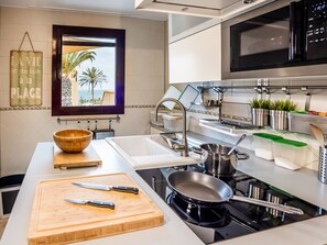 Fridge, microwave, oven, dishwasher - Casa Marena by Interhome (Costa Calma)