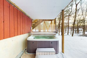 Interior - Spacious Lakefront Home w/ Private Hot Tub (White Haven)