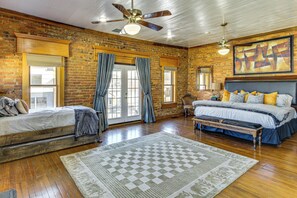 Apartment (3 Bedrooms) | Interior - New York-style Loft on Main St: Dtwn Enterprise (Enterprise)