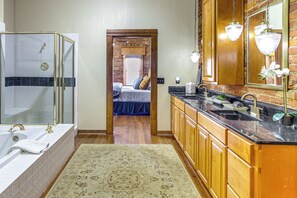 Apartment (3 Bedrooms) | Interior - New York-style Loft on Main St: Dtwn Enterprise (Enterprise)