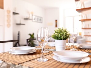 Dining - Private Terrasse, Schwimmbad, Parkplatz, Wi-Fi, by Interhome (Antigua)