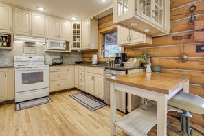 House (3 Bedrooms) | Interior - Trail Access! Up North Family Cabin Near Lake (Dunbar)